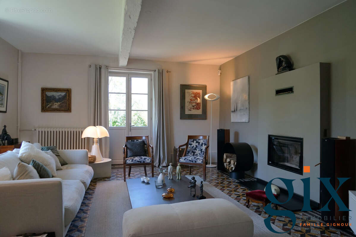 Maison à GIERES