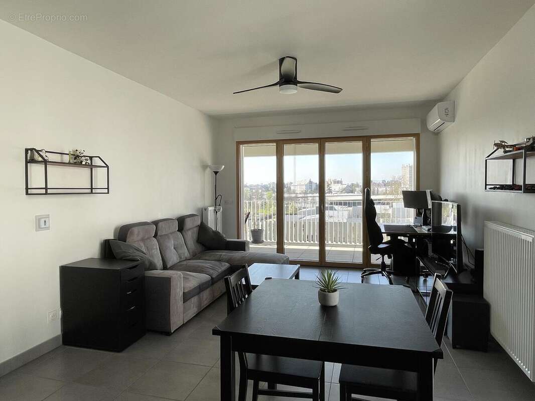 Photo 5 - Appartement à SATHONAY-CAMP