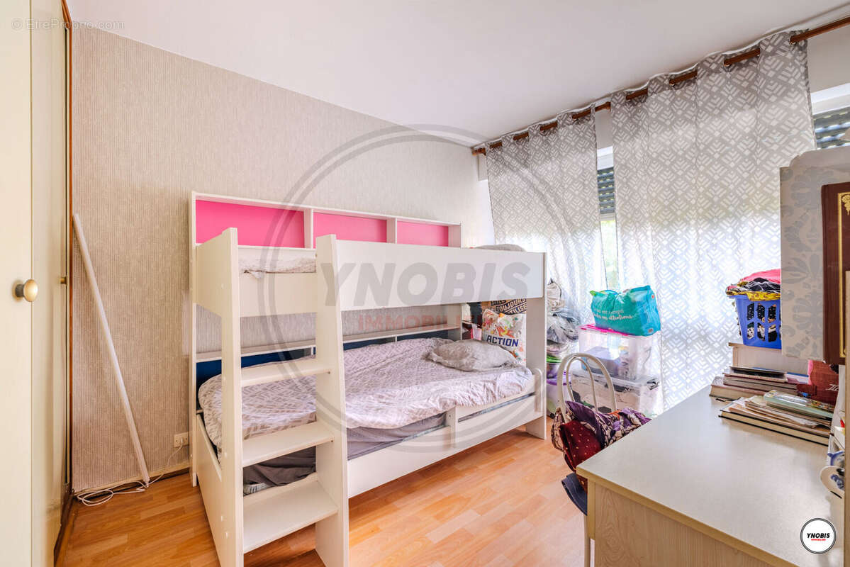 Appartement à LES MUREAUX