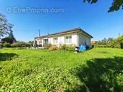 Maison à LES BILLAUX