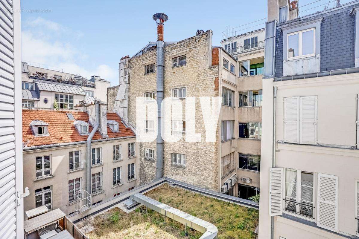 Appartement à PARIS-10E