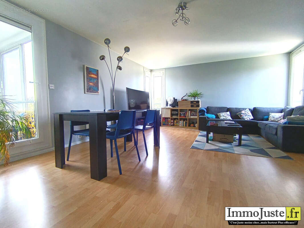 Appartement à MONTIGNY-LE-BRETONNEUX
