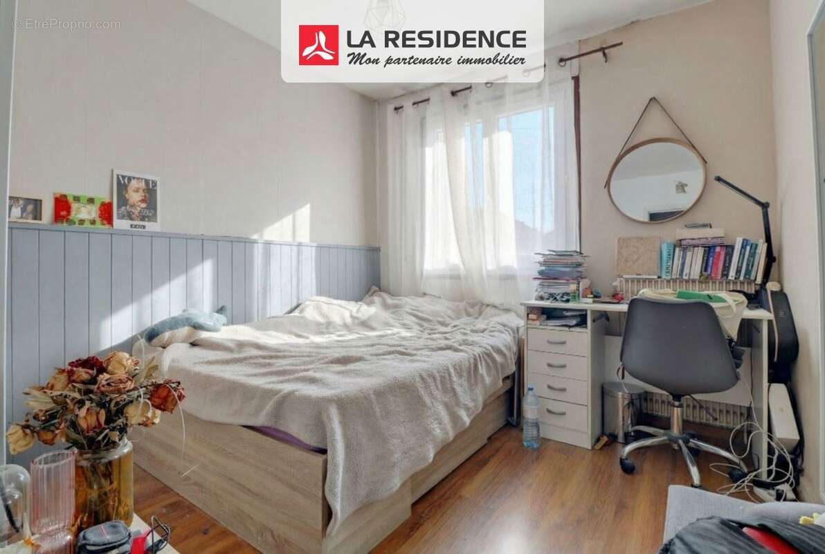 Appartement à MAURECOURT