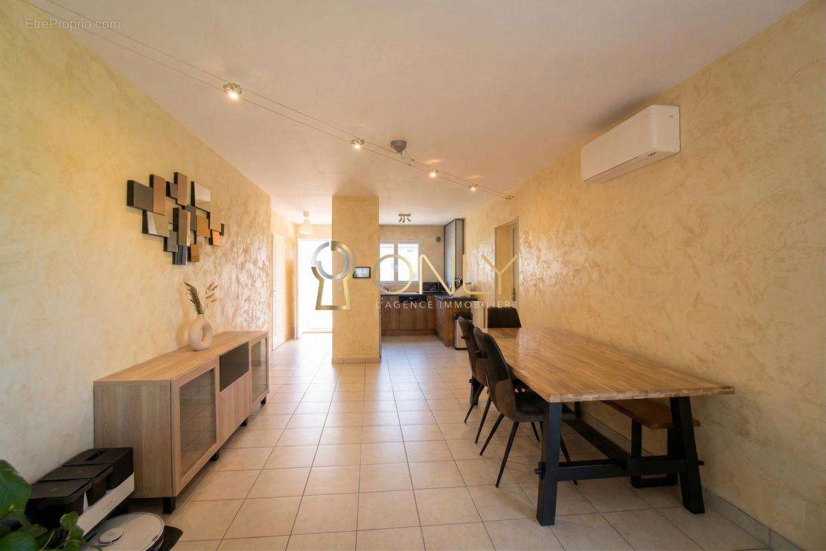 Maison à SAINTE-EUPHEMIE