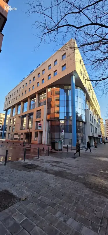Bureaux de standing   246 m2   vue montagne & archipel    10 places de stationnement - photo 11