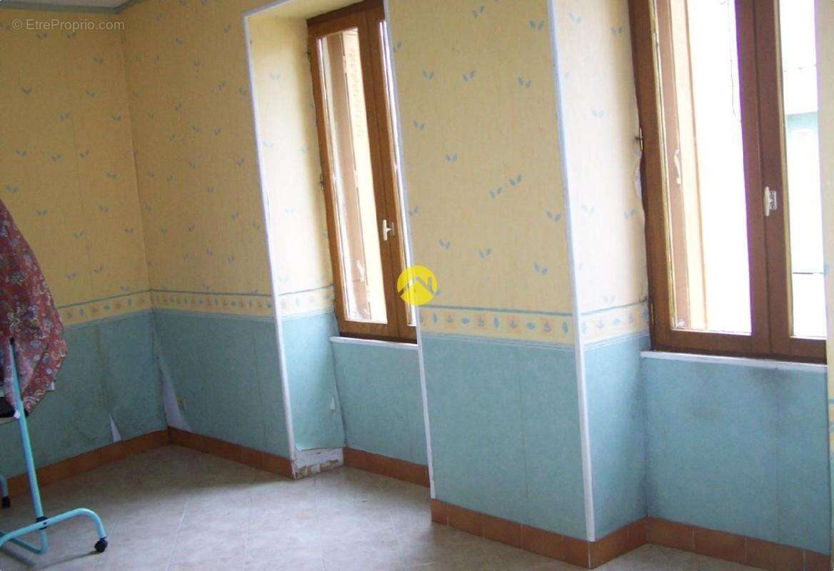 Maison a renover pour 1er achat - photo 2