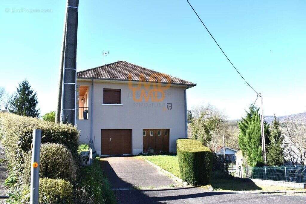 Maison à DECAZEVILLE