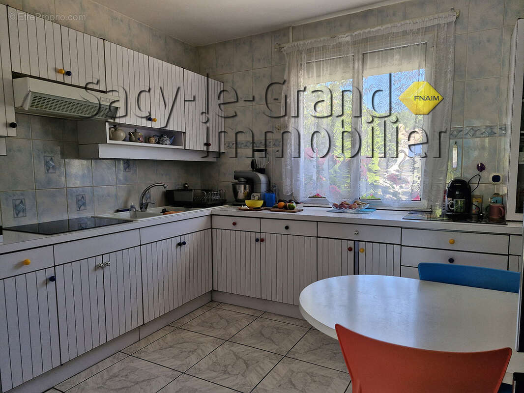 Bel environnement pour cette maison de plain pied - photo 6