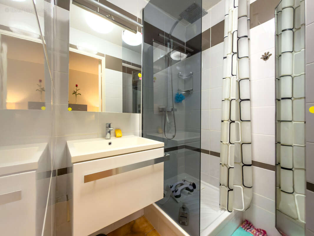 Appartement à LA LONDE-LES-MAURES
