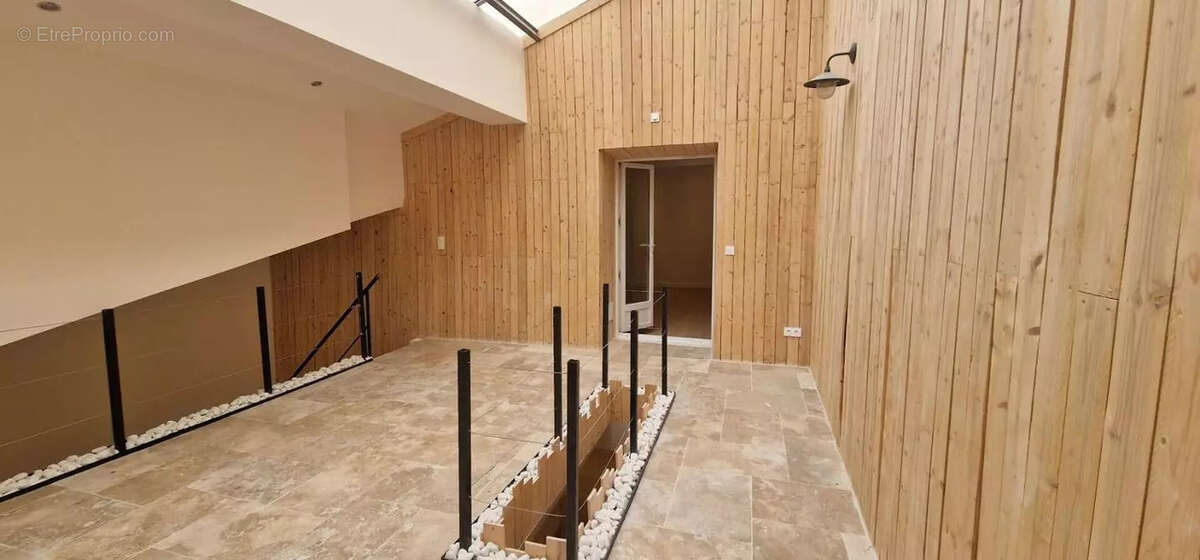 Appartement à L'ISLE-SUR-LA-SORGUE