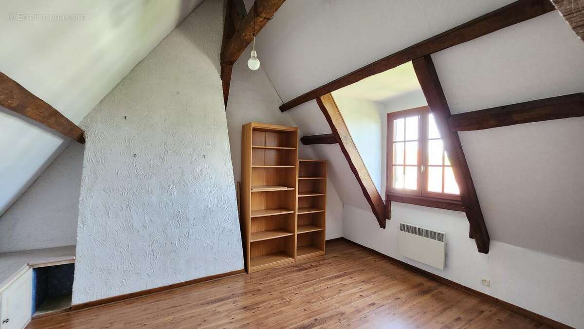 Maison à OLLAINVILLE