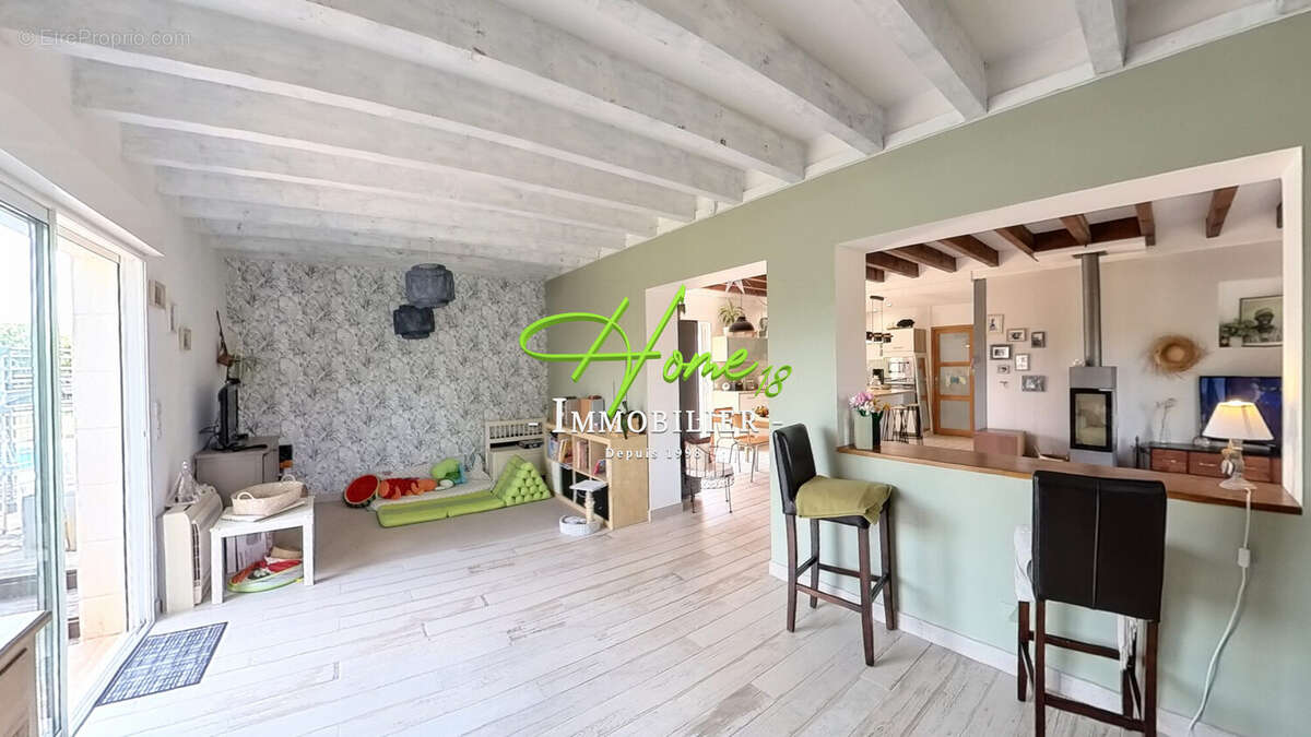 Maison à PLAIMPIED-GIVAUDINS