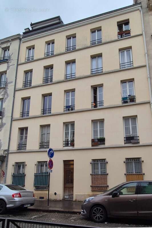 Appartement à PARIS-18E