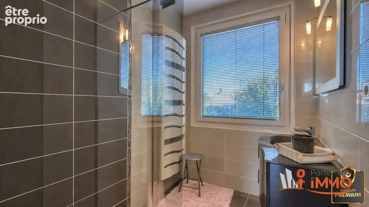 Maison 5 pièces 115 m² à vendre à Saint-Medard-En-Forez (42330) - photo 8