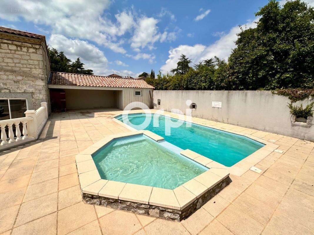 Appartement avec balcon et piscine (LOT 12) - photo 13