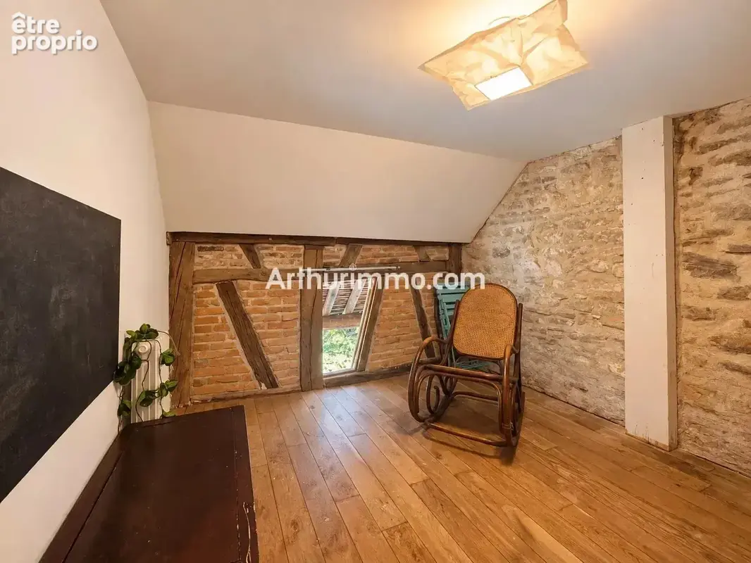 Ferme bressane à colombages – 201 m² – 8 pièces – terrain 2780m² - photo 16