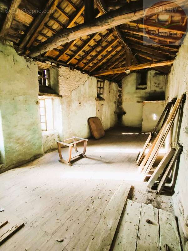 Maison à LE POMPIDOU