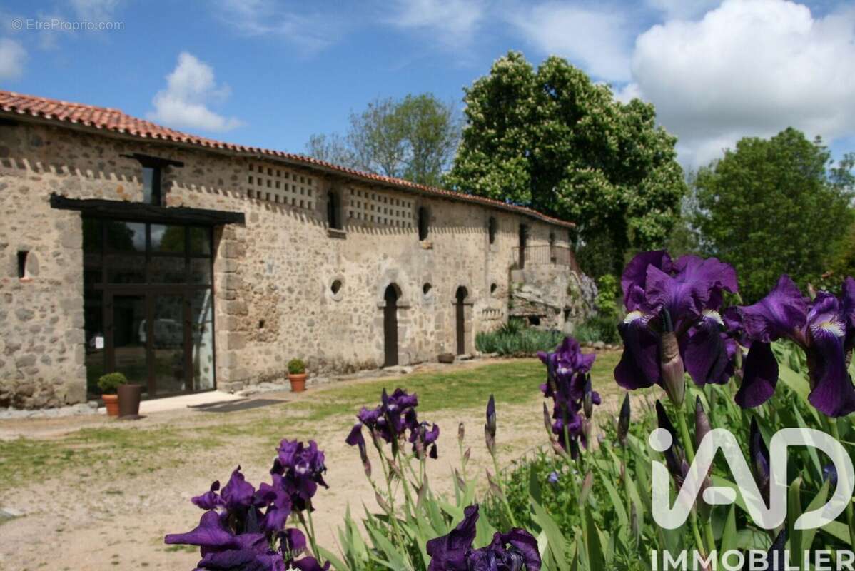 Photo 2 - Maison à NESMY