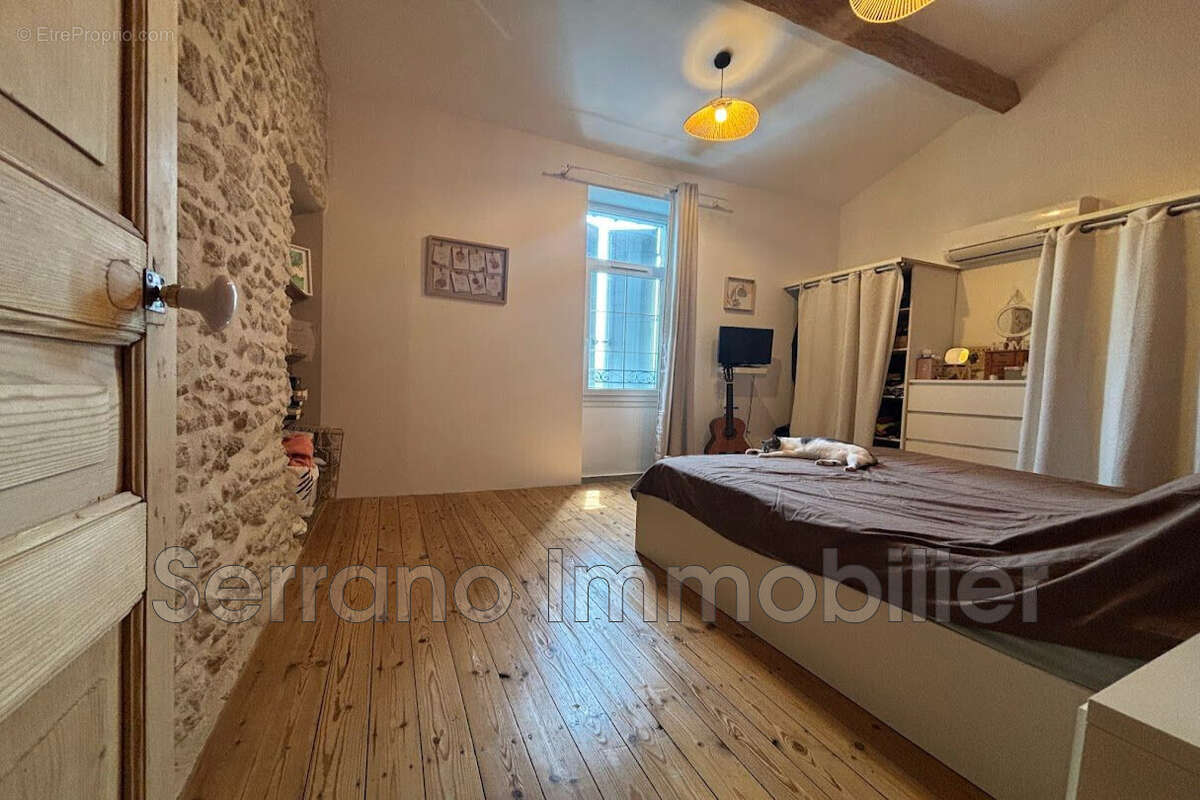 Maison 145 m² à Vallabregues  - photo 9