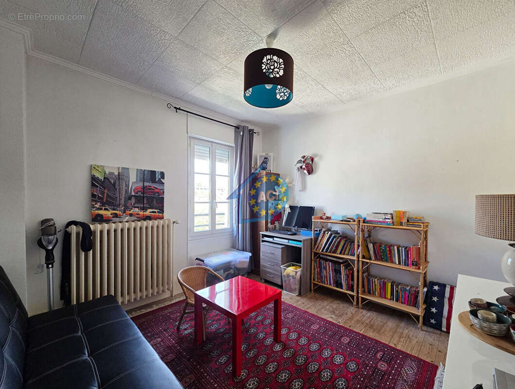 Maison à FOLLAINVILLE-DENNEMONT