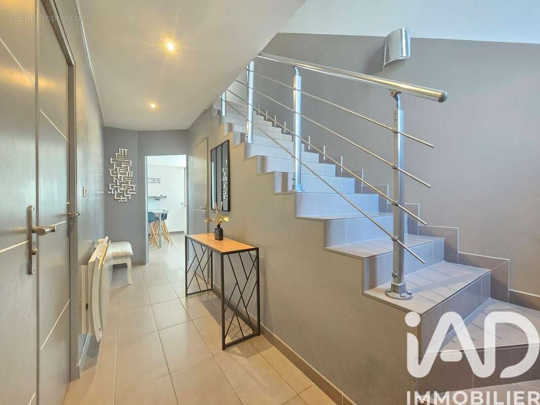 Photo 2 - Maison à VOISENON