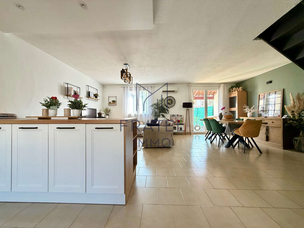 Maison T4 de 89m2 avec jardin - photo 3