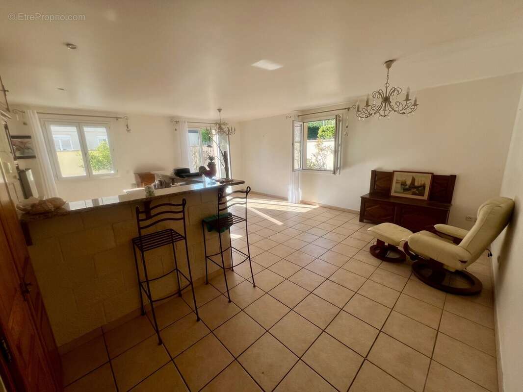 Appartement à BRUYERES-LE-CHATEL