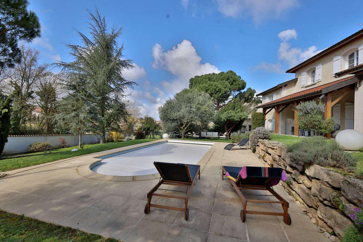 Maison à SAINT-GEORGES-D'ESPERANCHE