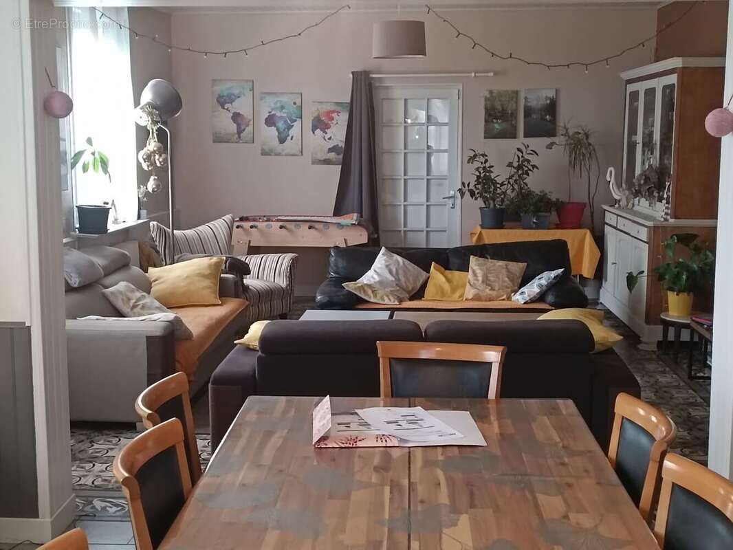 Maison à ESTREES-LES-CRECY