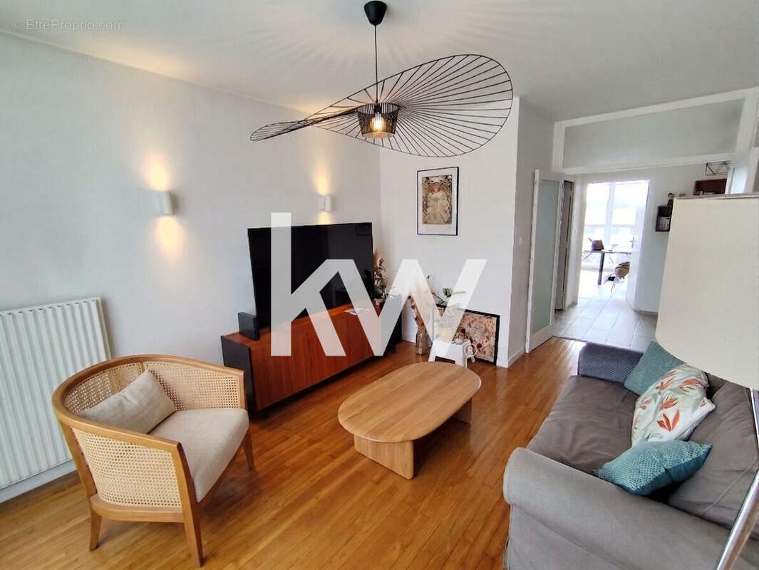 Appartement 49 m² à Saint-Etienne  - photo 2