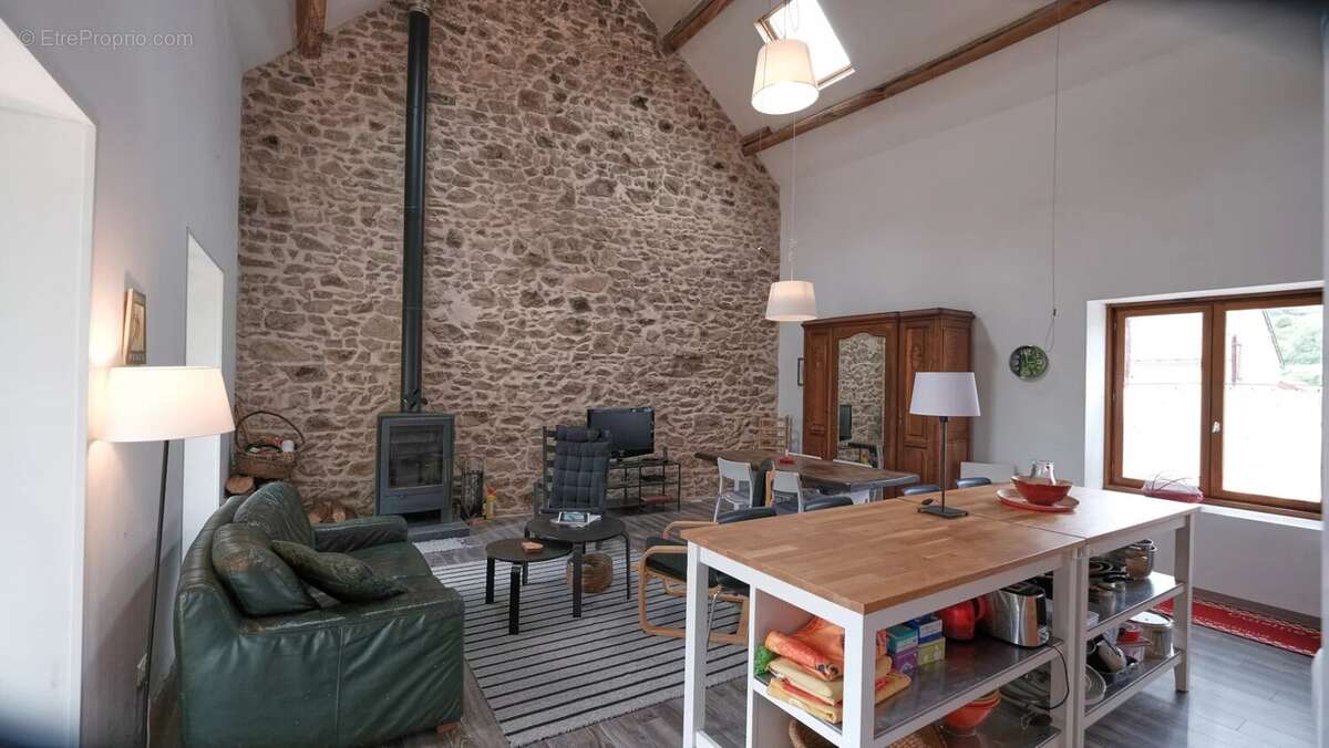 Maison à CHISSEY-EN-MORVAN