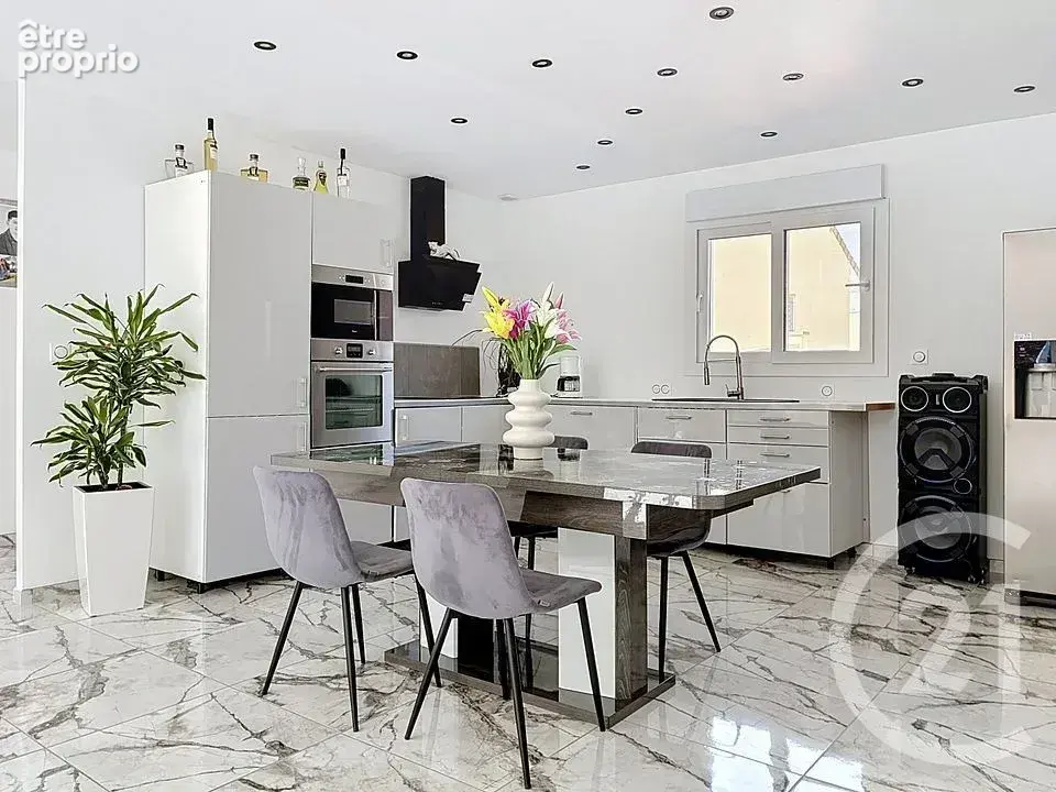 Maison 5 pièces 100 m² à vendre à Estissac (10190) - photo 2