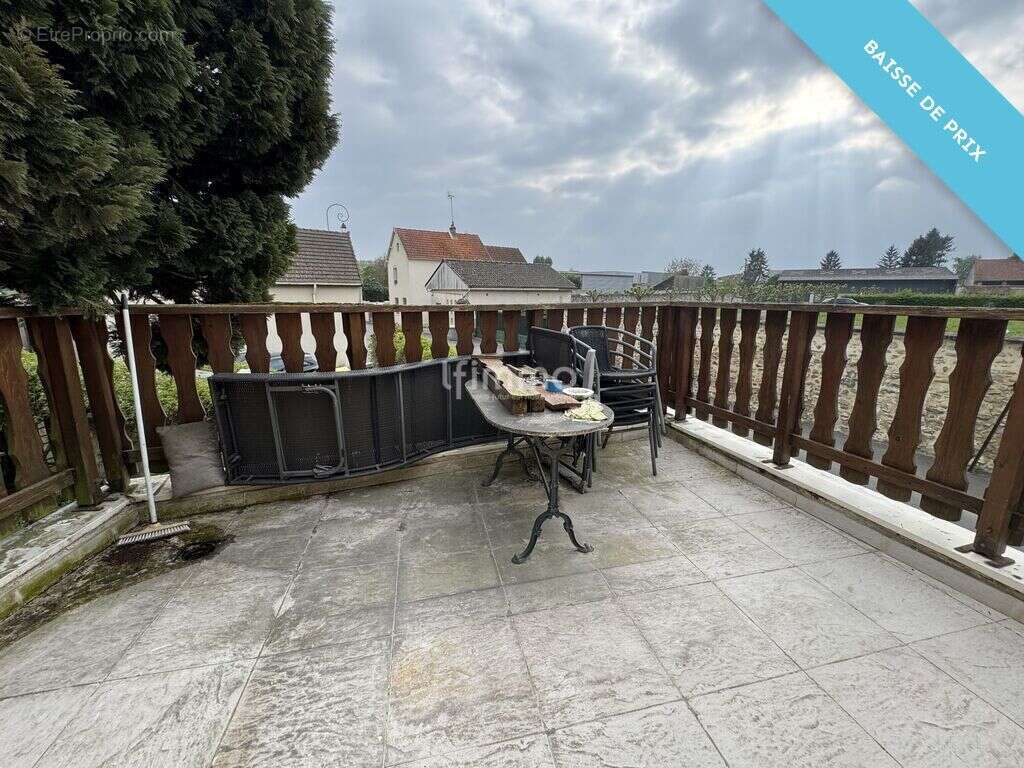 Maison à VILLENEUVE-SOUS-DAMMARTIN