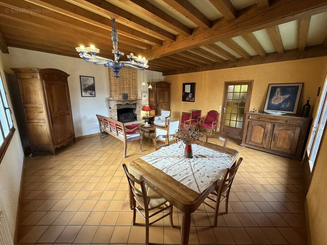 Maison à CORCELLES-EN-BEAUJOLAIS
