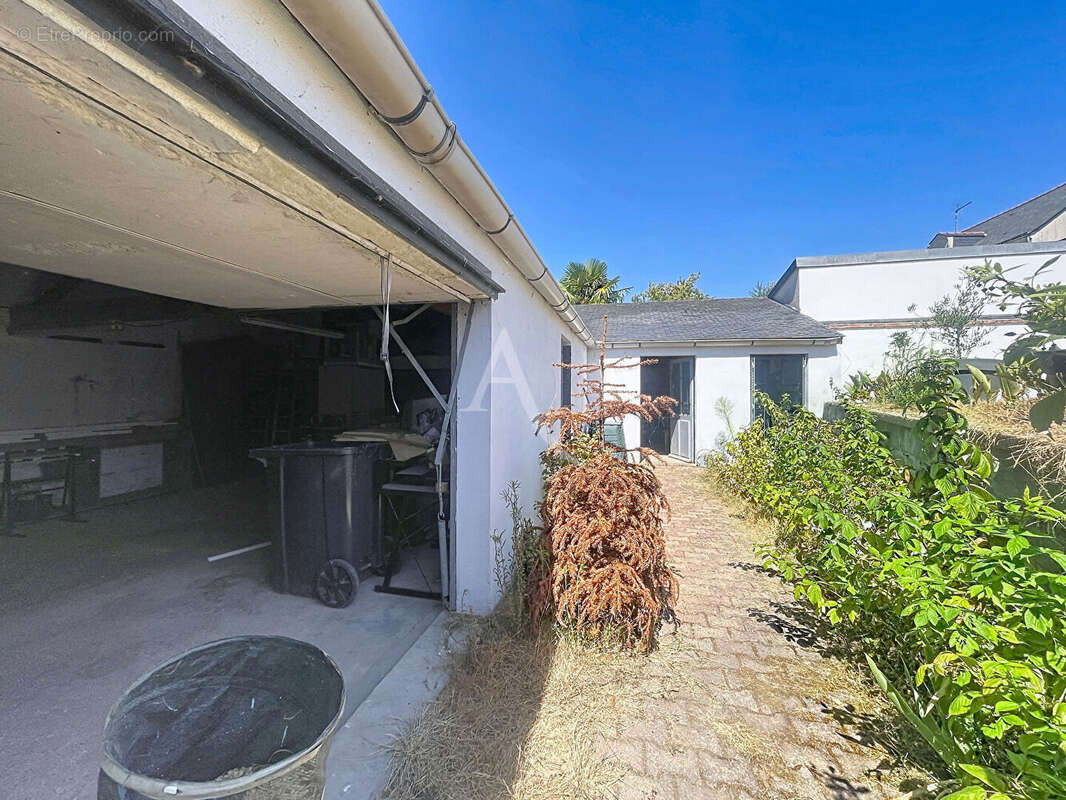 À vendre Trélazé : Maison ancienne de caractère - 6 pièces - 160 m² - photo 11