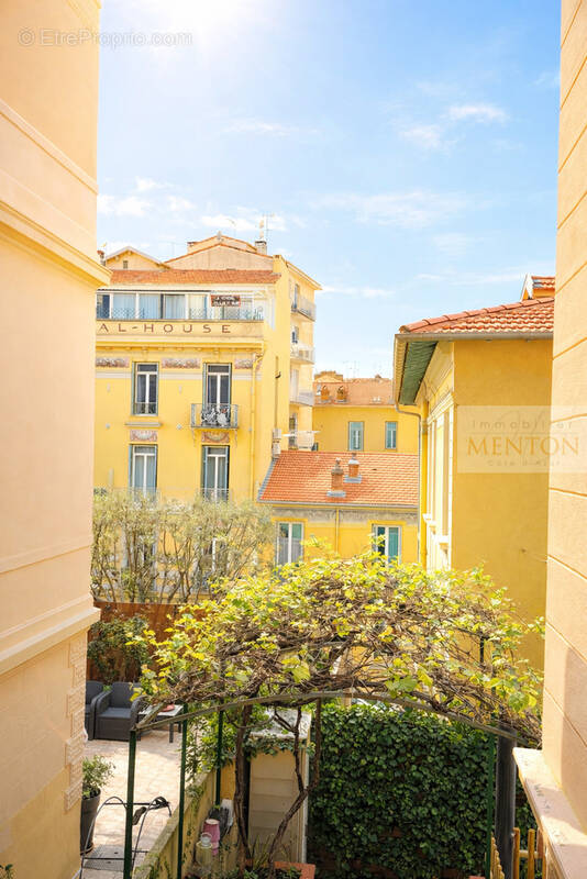Appartement à MENTON