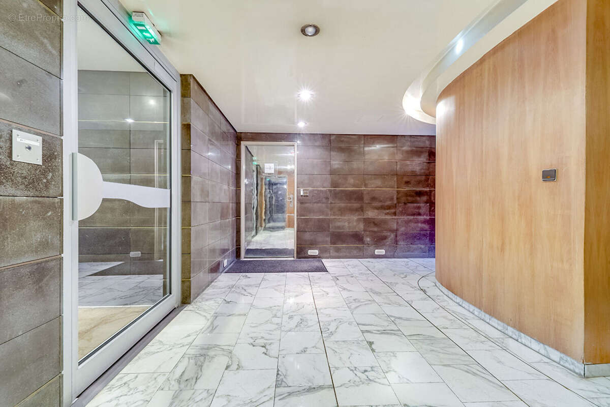 Commerce à PARIS-14E