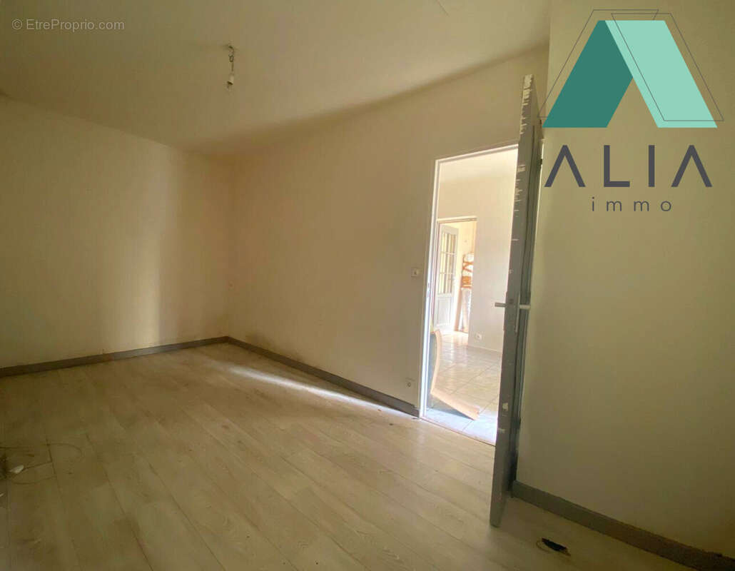 Appartement à AUBERVILLIERS