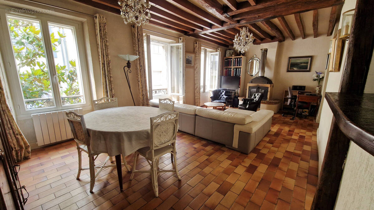 Appartement à RUEIL-MALMAISON