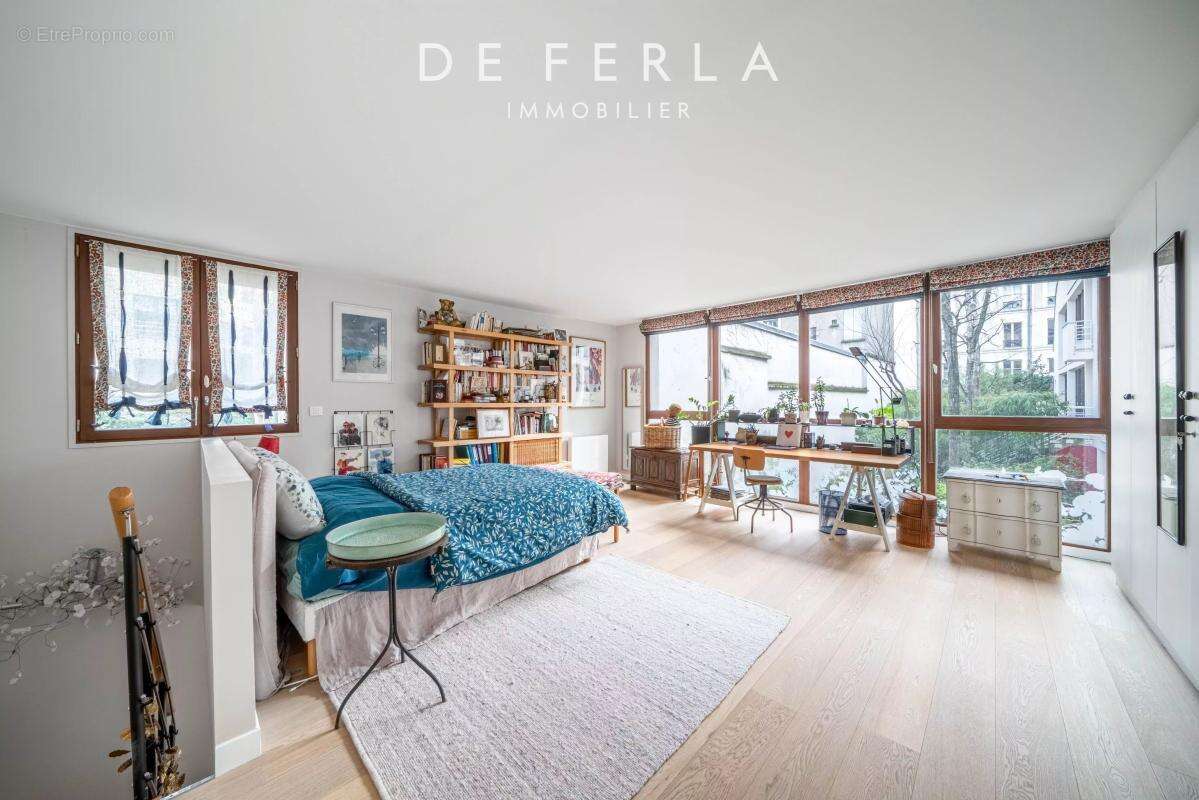 Appartement à PARIS-14E