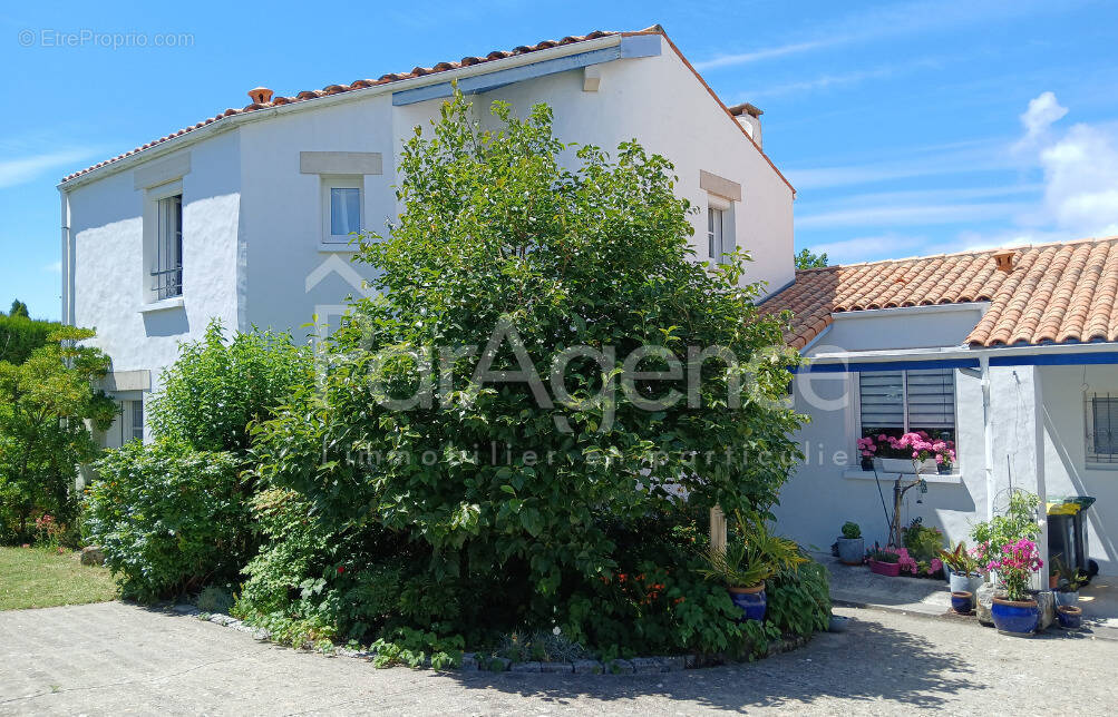 Maison à VAUX-SUR-MER