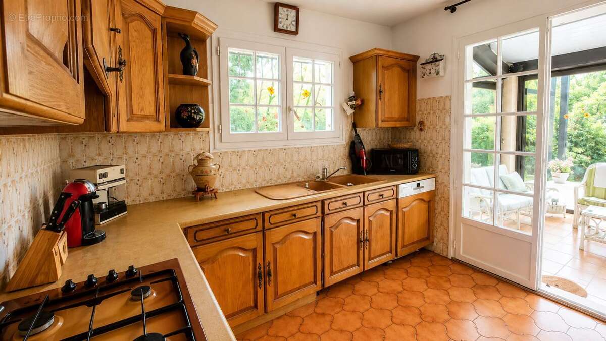 Maison à LE MUY
