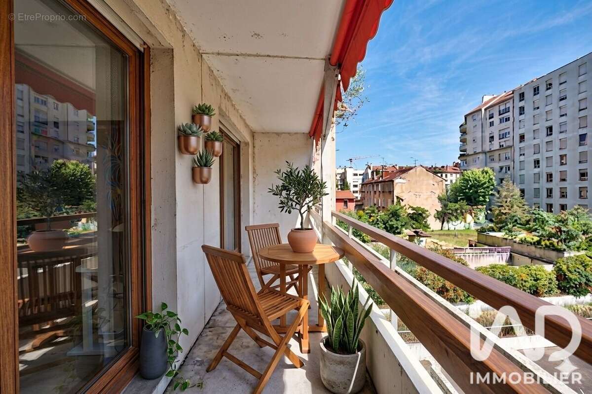 Photo 7 - Appartement à VILLEURBANNE