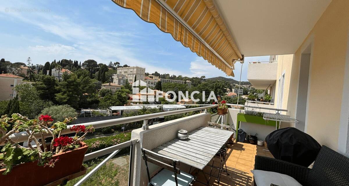 Appartement à HYERES