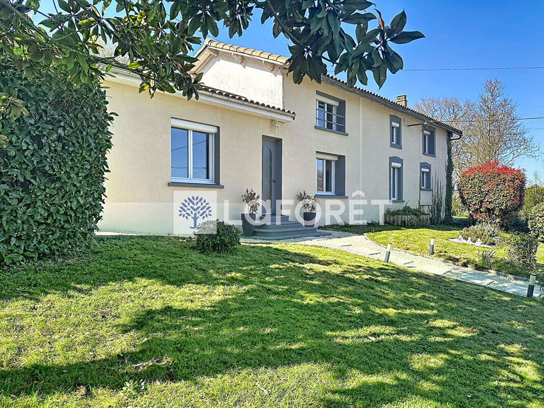 Maison à VERRUYES