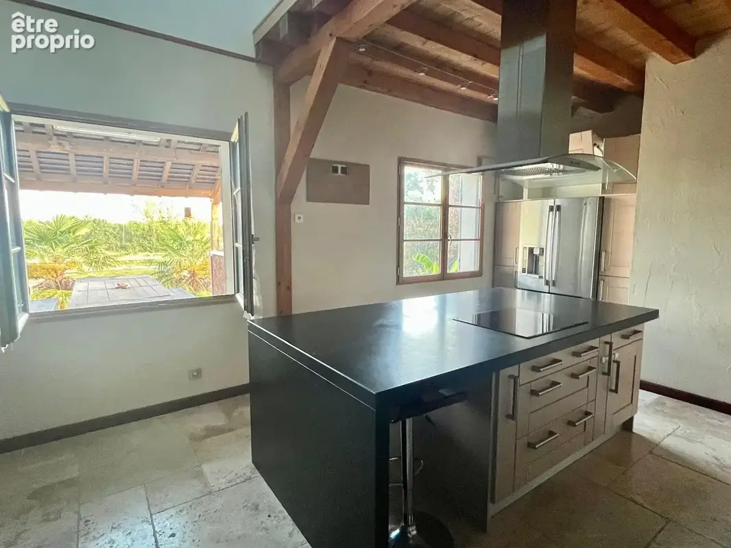 Luynes bourg - propriété de charme de 210 m2 sur un parc de 4 000 m2   5 chambres - photo 6