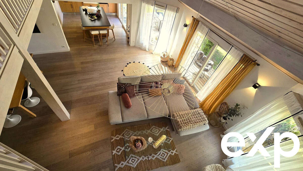 Maison à CHENS-SUR-LEMAN