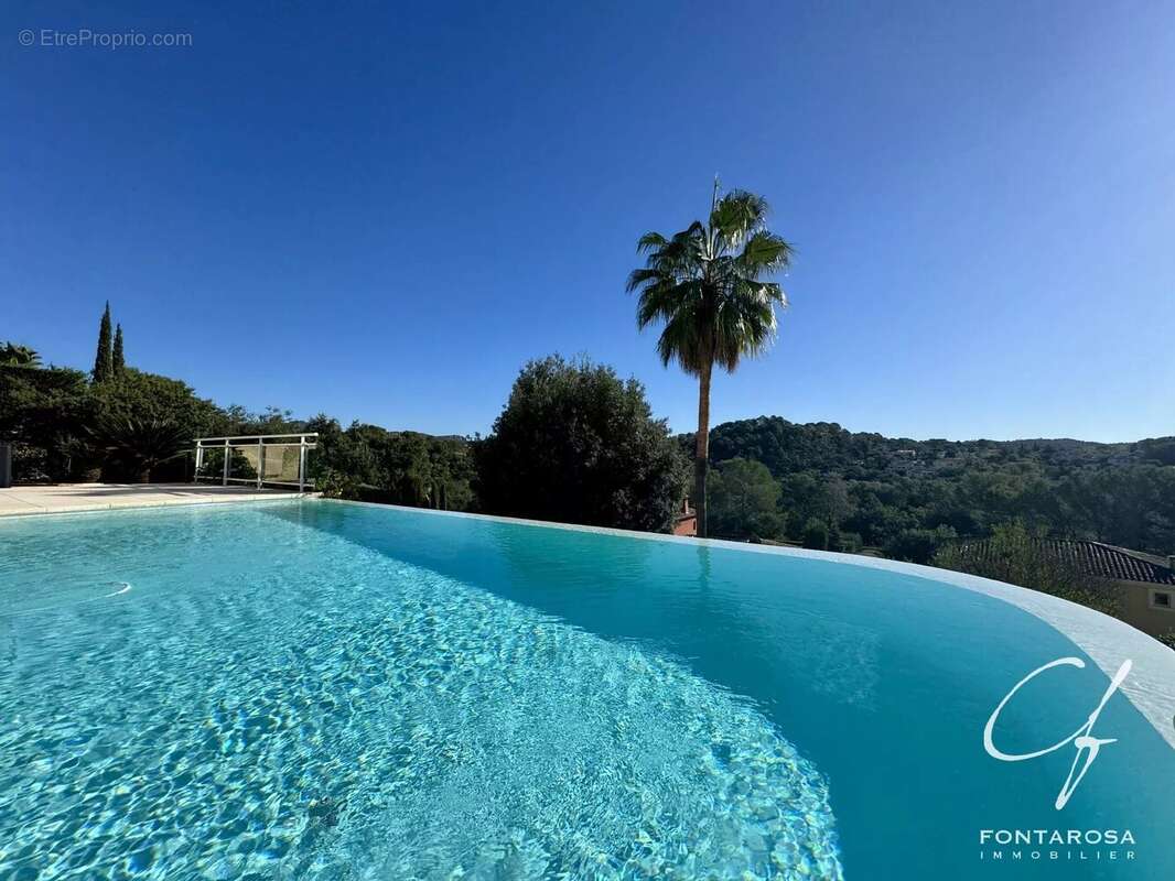 Maison à SAINT-RAPHAEL