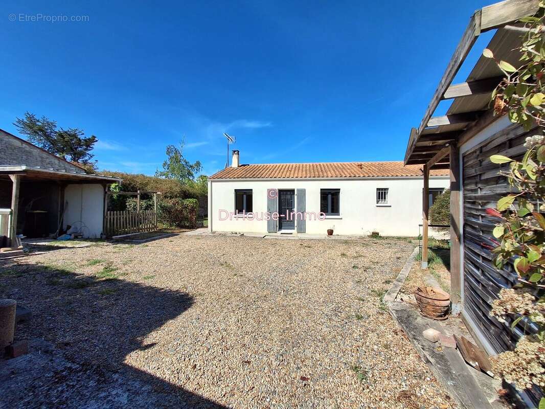 Maison 92 m² à Saint-Ouen-D'aunis  - photo 23