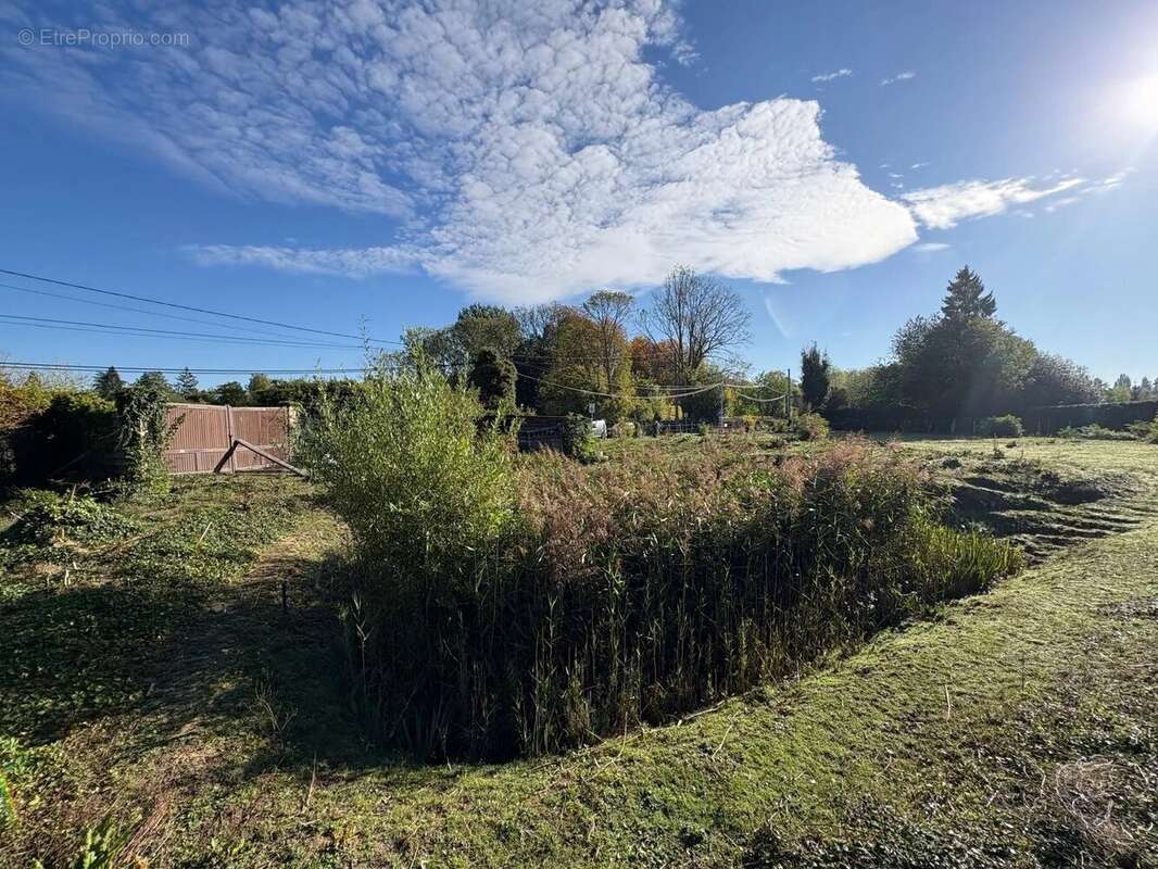 Terrain à FONTAINE-SOUS-JOUY